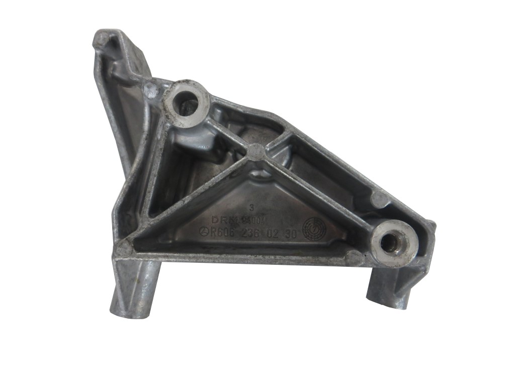 10469132jQWwR0NZux5nM Tr�ger Lenkhilfepumpe für Mercedes OM 602 980